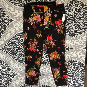 NWT Old Navy Pixie Floral Pants